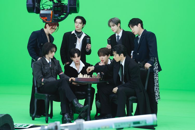 ATEEZ: LIGHT THE WAY IN CINEMAS