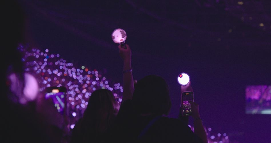 BTS ARMY: FOREVER WE ARE YOUNG OmU