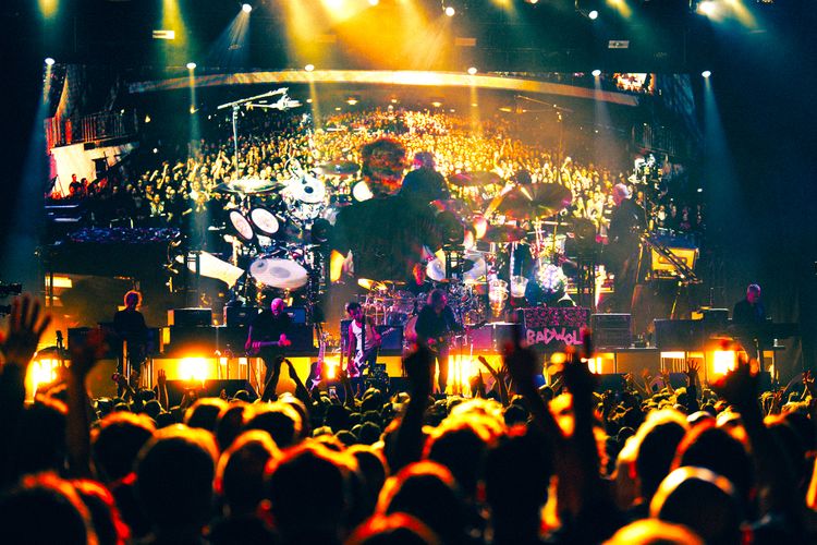 THE CURE: THE SHOW OF A LOST WORLD