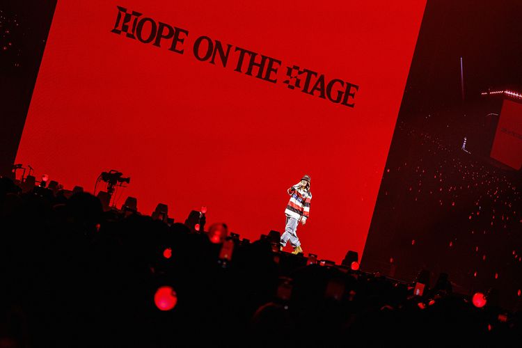 j-hope Tour ‘HOPE ON THE STAGE’ in JAPAN: LIVE VIEWING