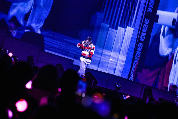 j-hope Tour ‘HOPE ON THE STAGE’ in JAPAN: LIVE VIEWING