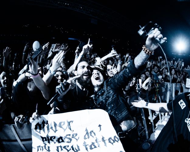 Bring Me The Horizon - L.I.V.E. in São Paulo (Live Immersive Virtual Experiment)