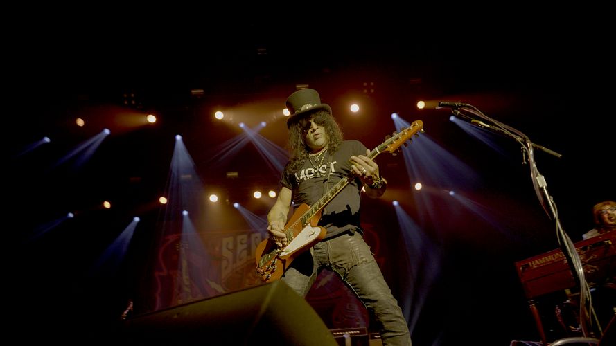 Slash: Live at the S.E.R.P.E.N.T. Festival