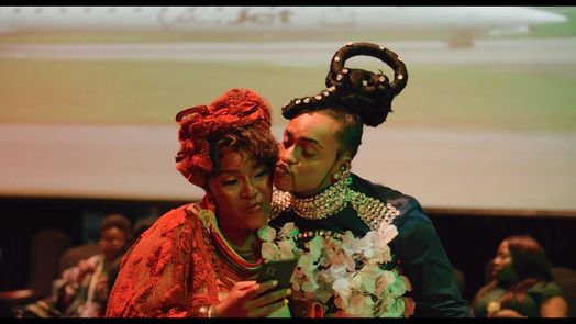 STOFF - Ein Spitzengeschäft